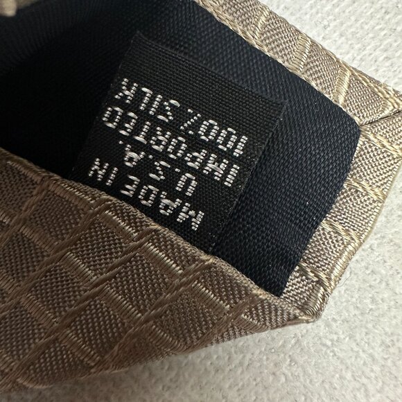 Crazy Horse Claiborne 100 Silk Diamond Pattern Tie Made In USA Brown Gold - Picture 4 of 4